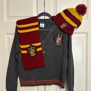 Harry Potter Gryffindor Kids Large Cardigan, Scarf & Beanie
